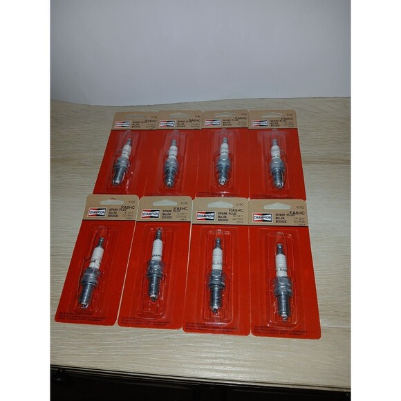 Set Of 8 Champion Spark Plugs 810 RA8HC Single Units 2017 Federal Mogul - Picture 1 of 16